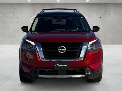 Used 2024 Nissan Pathfinder Platinum image 18