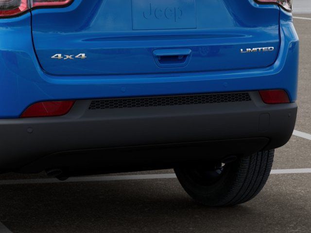 Used 2026 Jeep Compass Limited AWD/4WD image 13