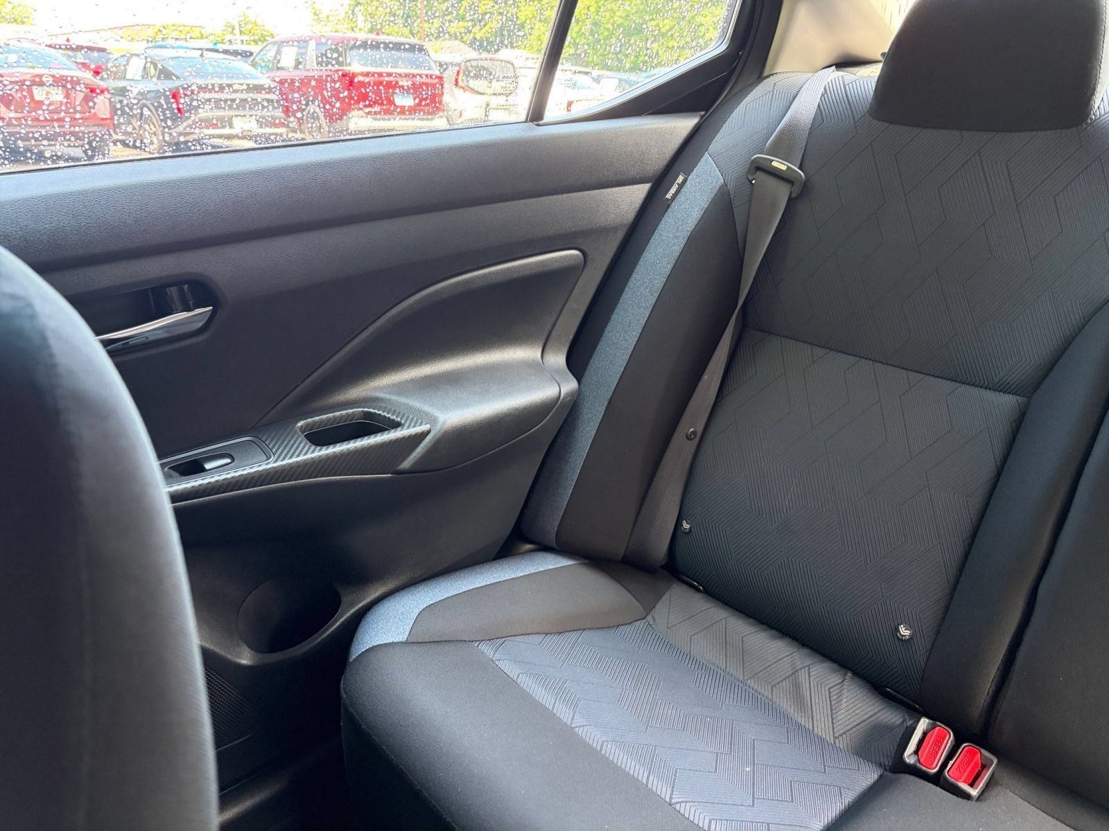 Used 2025 Nissan Versa SV FWD image 36