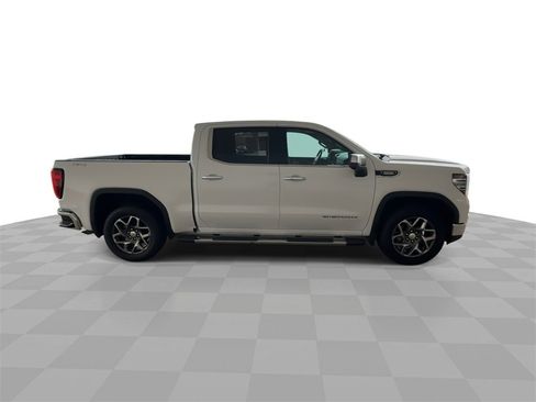 Certified 2023 GMC Sierra 1500 SLT w/ SLT Convenience Package image 9