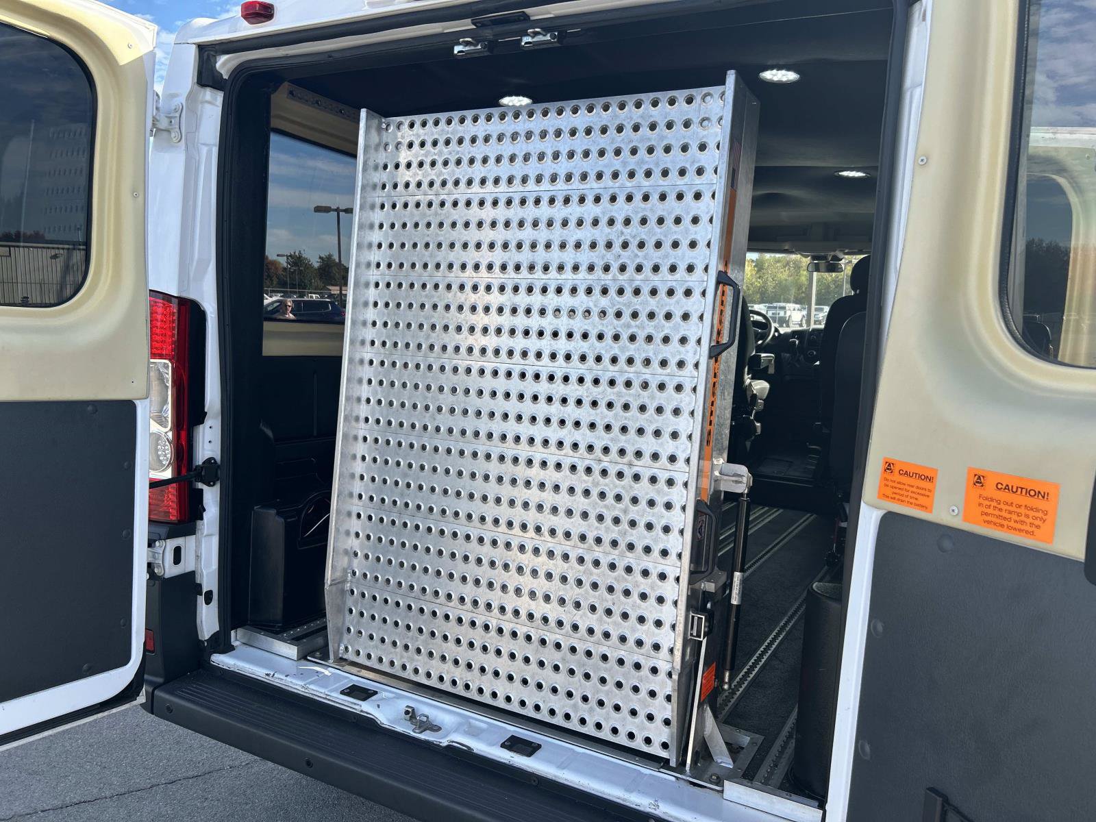 Used 2017 RAM ProMaster 1500 w/ Interior Convenience Group FWD image 19