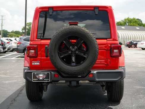 Used 2021 Jeep Wrangler Unlimited Sahara AWD/4WD image 18