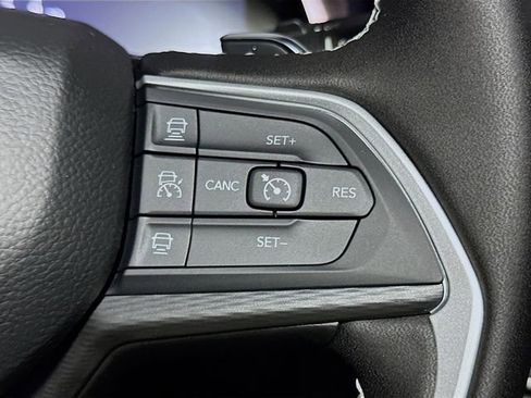 New 2025 Jeep Grand Cherokee L Altitude image 29