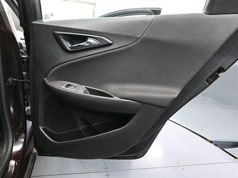 Used 2021 Chevrolet Malibu LT image 38