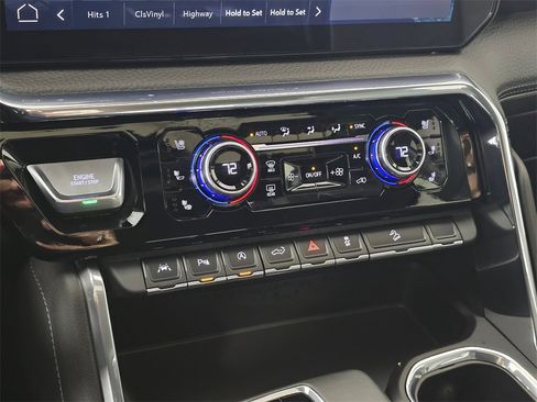 Used 2025 GMC Sierra 1500 Denali w/ Denali Reserve Package image 30