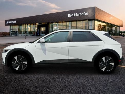 New 2025 Hyundai Ioniq 5 SEL image 3