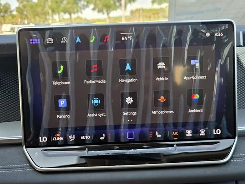 New 2025 Volkswagen Tiguan SE image 14