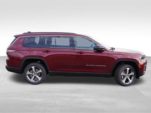 New 2026 Jeep Grand Cherokee L Limited AWD/4WD image 2