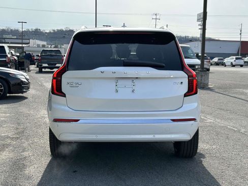 New 2026 Volvo XC90 B6 Plus image 4