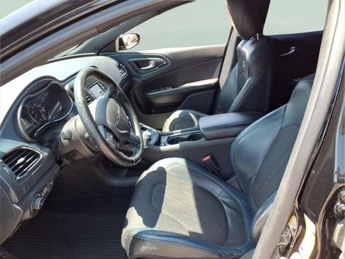 Used 2015 Chrysler 200 S FWD image 14