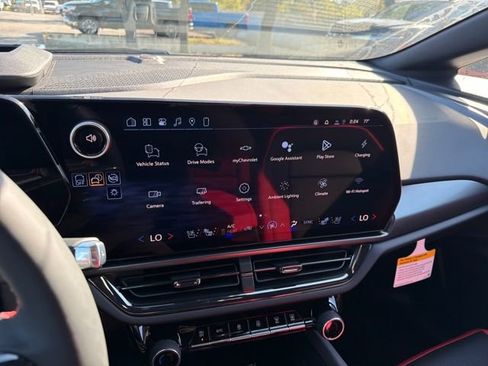 New 2026 Chevrolet Equinox EV RS image 27