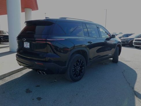 Used 2024 Chevrolet Traverse LT w/ Midnight/Sport Edition image 33