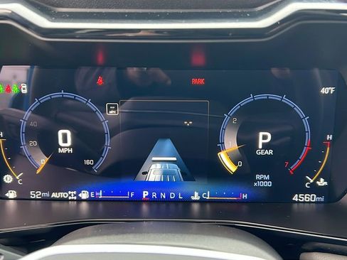 Used 2024 Chevrolet Colorado ZR2 w/ ZR2 Convenience Package III image 29