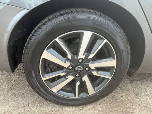 Used 2025 Nissan Versa SV FWD image 24