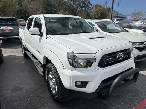 Used 2014 Toyota Tacoma 4x4 Double Cab w/ TRD Sport Package image 4
