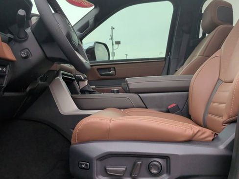 Used 2015 Subaru Legacy 2.5i Limited AWD/4WD image 12