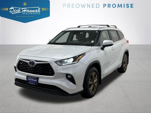 Used 2023 Toyota Highlander Bronze Edition image 1