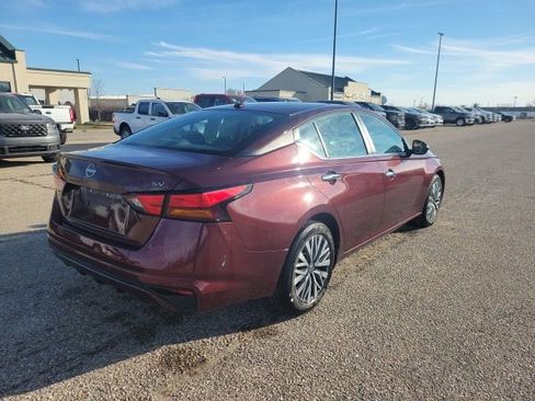 Used 2024 Nissan Altima 2.5 SV image 18