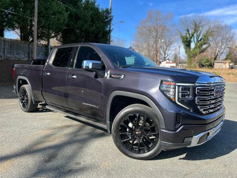 Used 2023 GMC Sierra 1500 Denali w/ Technology Package AWD/4WD image 19