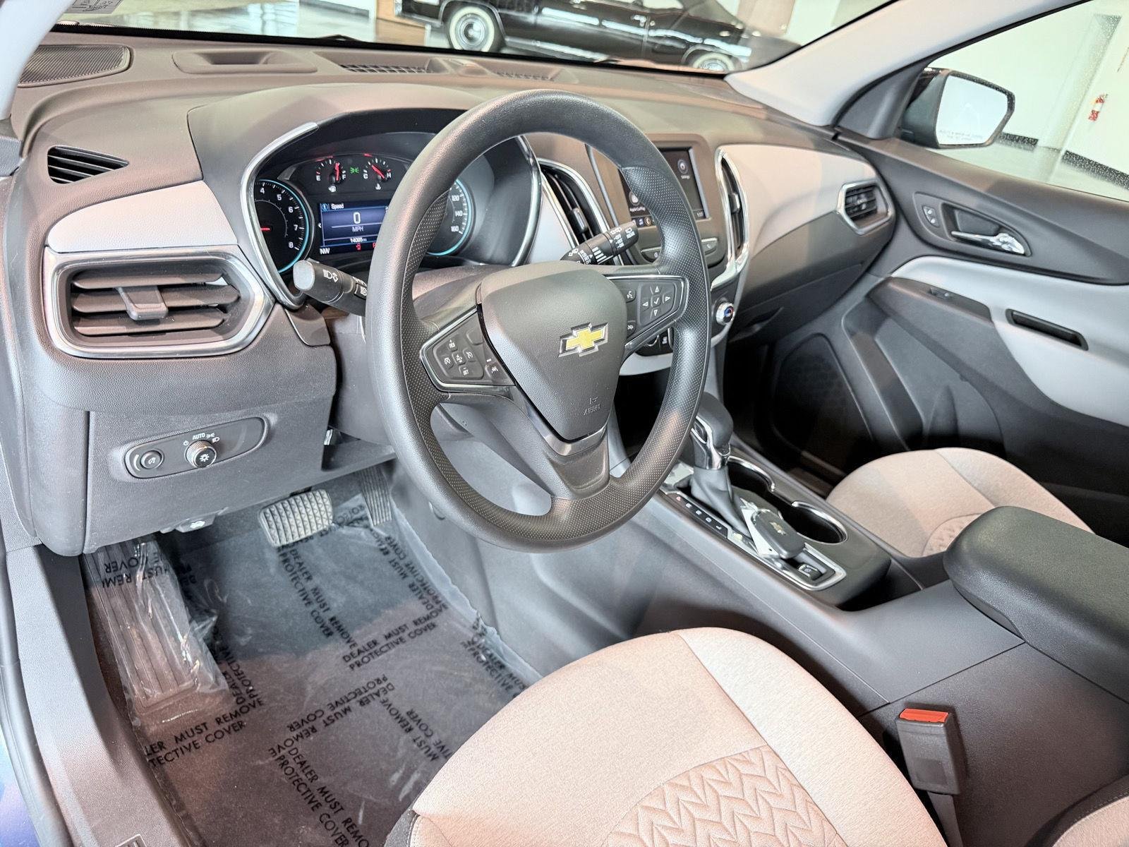 Used 2024 Chevrolet Equinox LS w/ LS Convenience Package AWD/4WD image 32