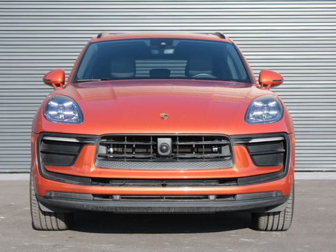 Used 2023 Porsche Macan image 6