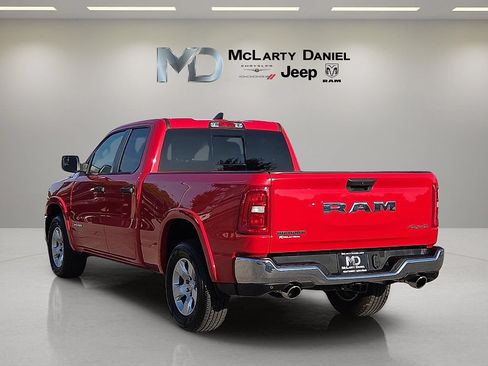 Used 2025 RAM 1500 Big Horn AWD/4WD image 4