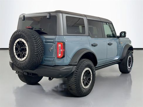 Used 2022 Ford Bronco Badlands image 4