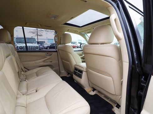 Used 2013 Lexus LX 570 4WD image 52