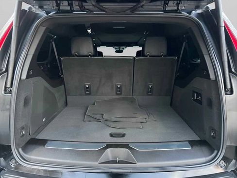 Used 2023 Cadillac Escalade ESV Premium Luxury image 40