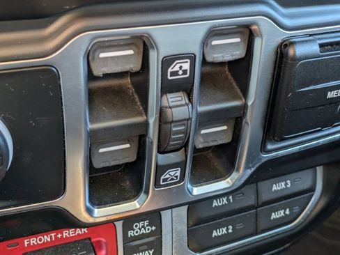 Certified 2020 Jeep Gladiator Rubicon image 17