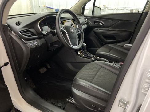 Used 2022 Buick Encore Preferred image 35
