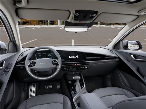 New 2025 Kia Niro EX Touring image 14