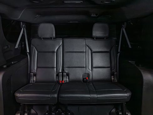 Used 2021 Chevrolet Suburban Z71 w/ Z71 Off-Road Package image 25