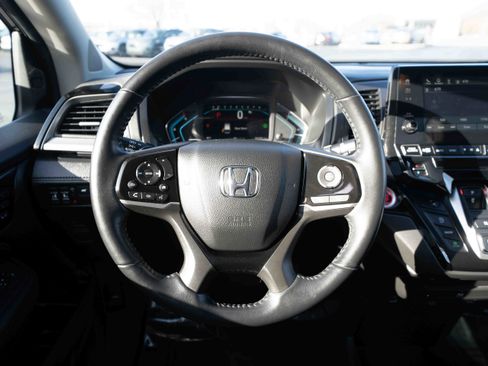 Certified 2024 Honda Odyssey Touring image 21