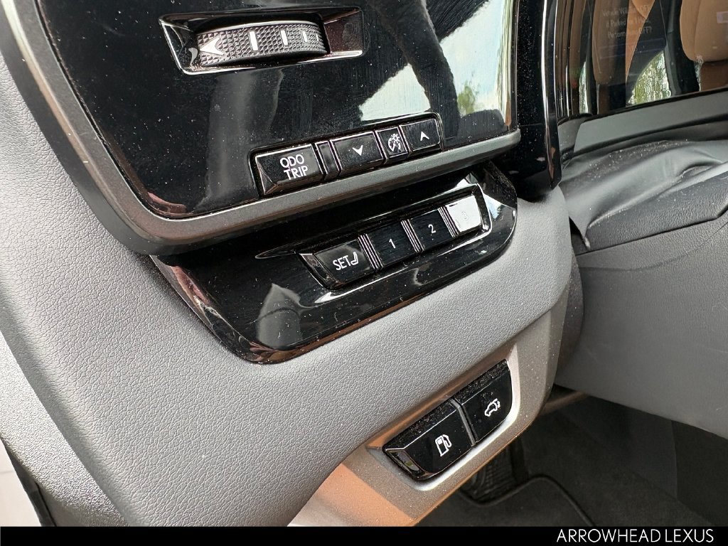 Used 2026 Lexus RX 350h w/ Convenience Package AWD/4WD image 17
