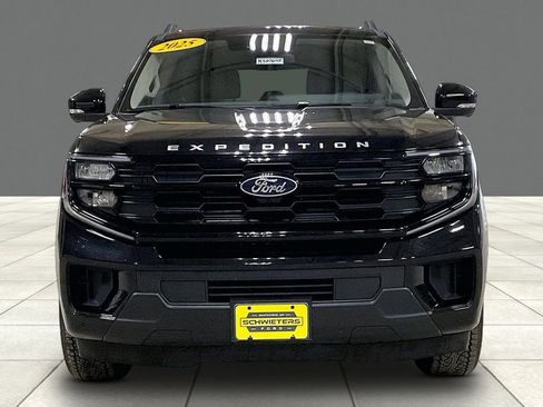 Certified 2025 Ford Expedition Max Active AWD/4WD image 3