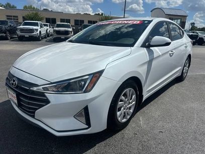 Used 2020 Hyundai Elantra SE w/ Cargo Package (C1)