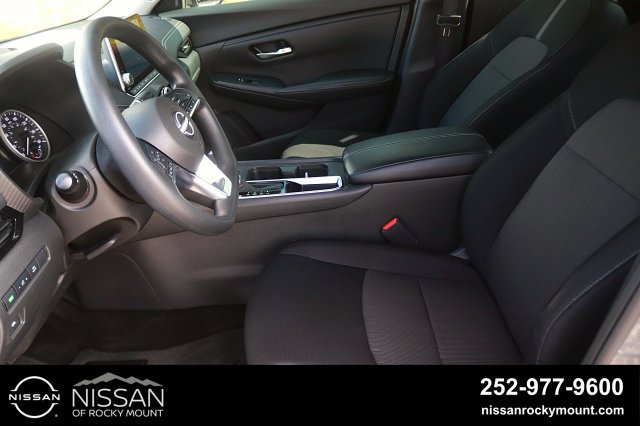 Used 2024 Nissan Sentra SV FWD image 11