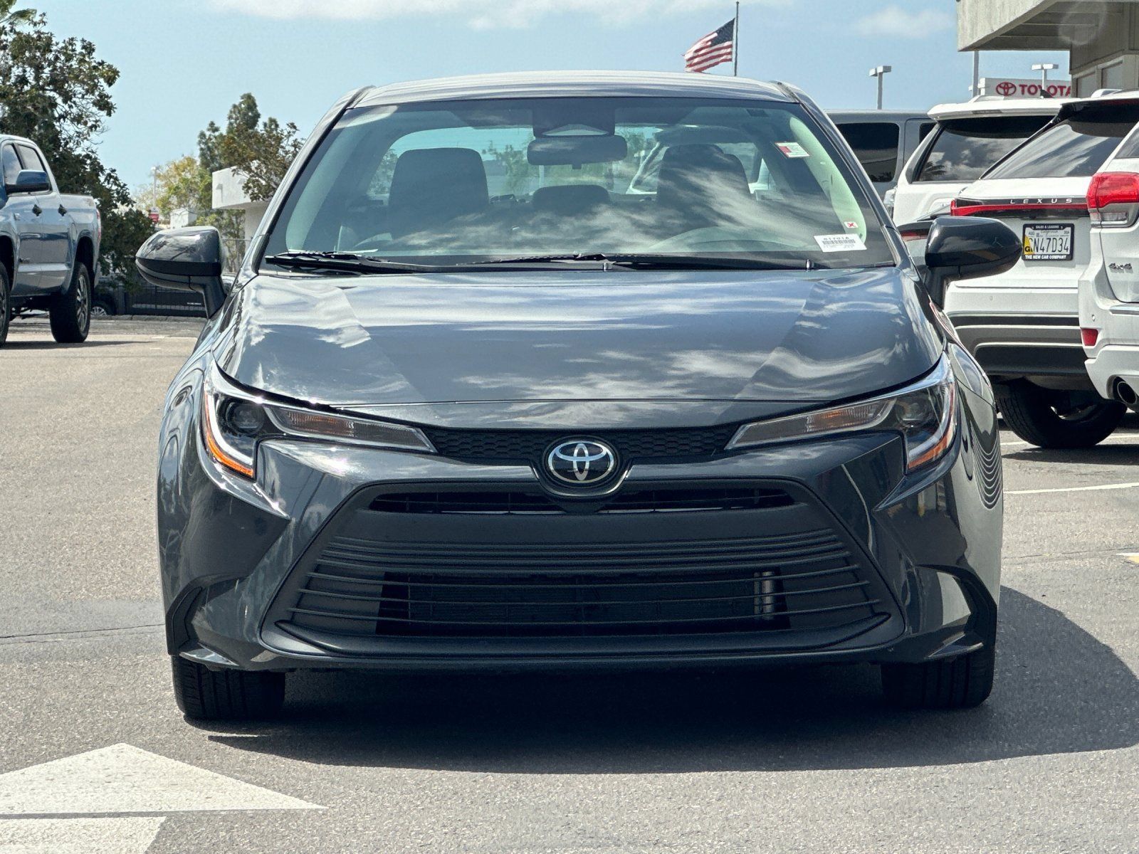 Used 2025 Toyota Corolla LE FWD image 7