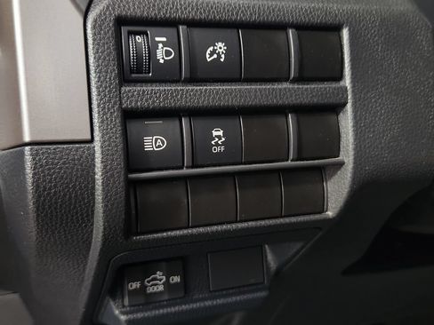 Used 2024 Toyota Tacoma SR5 AWD/4WD image 23