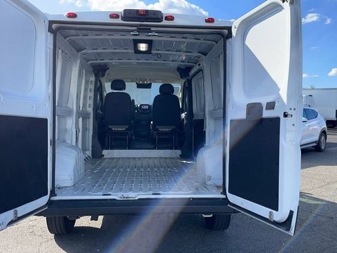 Used 2025 RAM ProMaster 2500 w/ Convenience Group FWD image 30