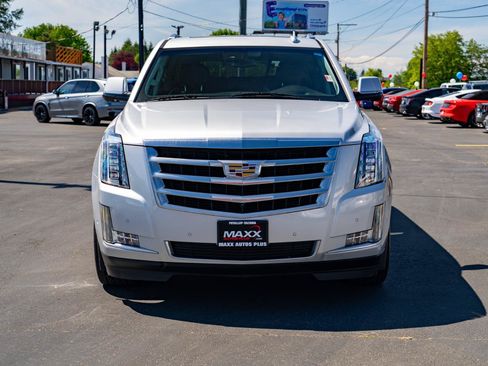 Used 2020 Cadillac Escalade ESV Luxury AWD/4WD image 5