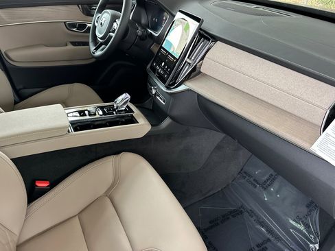 New 2026 Volvo XC90 B6 Plus AWD/4WD image 13