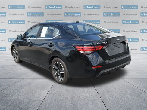 Used 2025 Nissan Sentra SV image 18