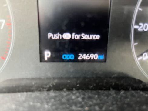Used 2023 Toyota Corolla LE FWD image 8
