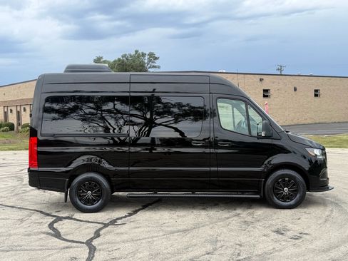 Used 2024 Mercedes-Benz Sprinter 2500 image 7