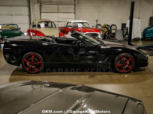 Used 2002 Chevrolet Corvette Convertible w/ Preferred Equipment Group2 image 36