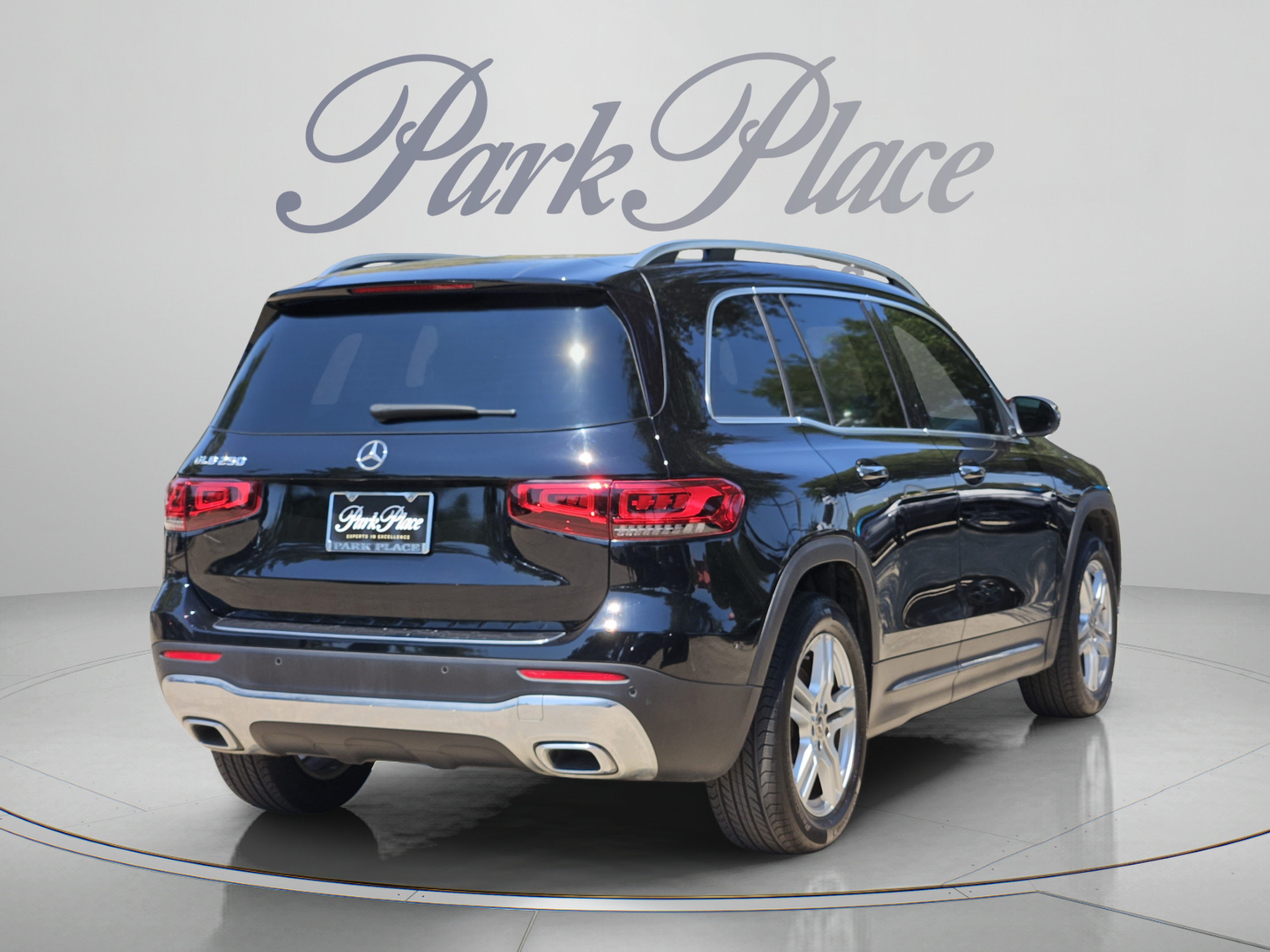 Used 2022 Mercedes-Benz GLB 250 image 6