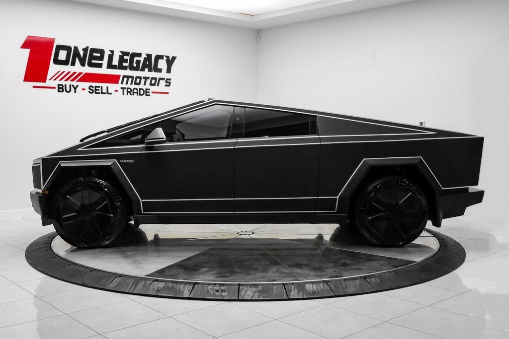 Used 2024 Tesla Cybertruck Cyberbeast AWD/4WD image 17