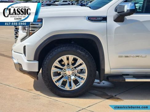 Used 2024 GMC Sierra 1500 Denali w/ Technology Package AWD/4WD image 12